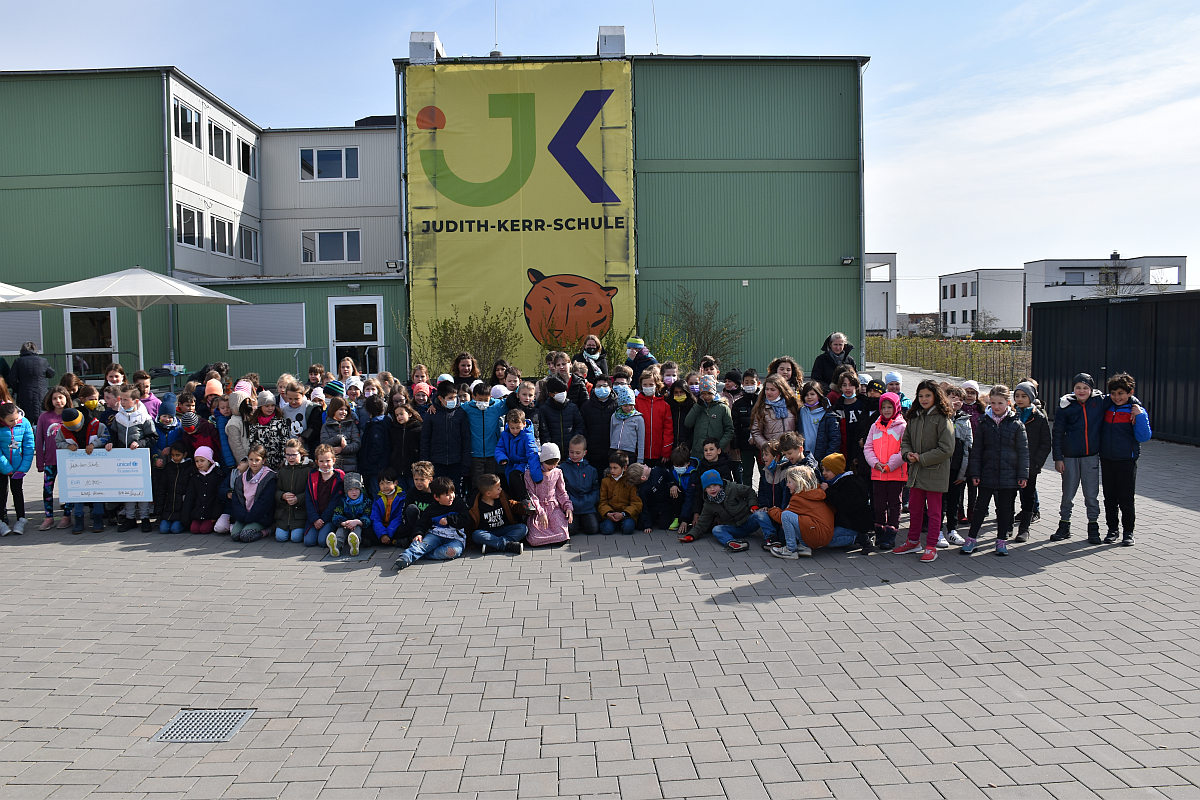 Judith-Kerr-Schule spendet für UNICEF