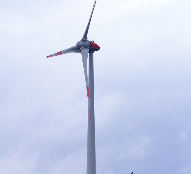Windrad auf der Hohen Straße