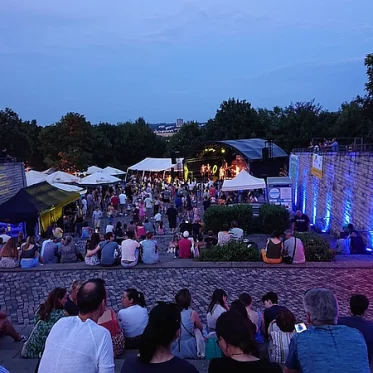 Bonifatiustreppe in Festival-Stimmung