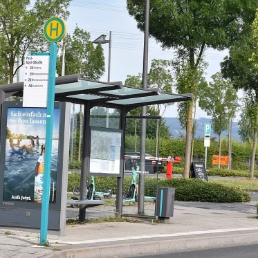 Bushaltestelle Paul-Apel-Straße