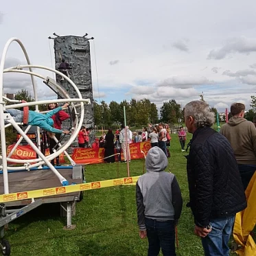 Spielfest auf dem Riedberg mit dem Abenteuerspielplatz e. V.
