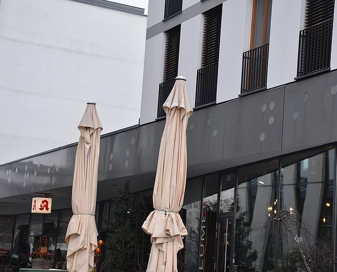 Riedbergzentrum mit Braille-Band