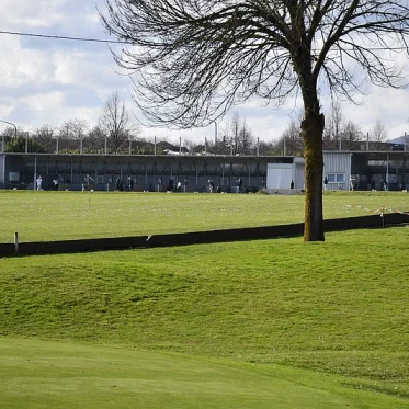 GolfRange Frankfurt Abschlaghallen