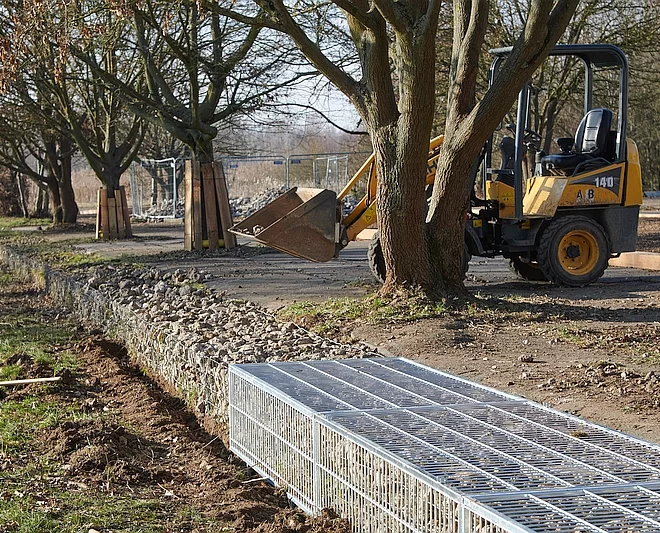 Gabionenband-Erneuerung am Alten Flugplatz Frankfurt
