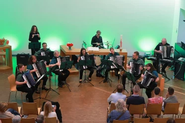 Accordion Soundscapes: Romance meets Rock und Pop