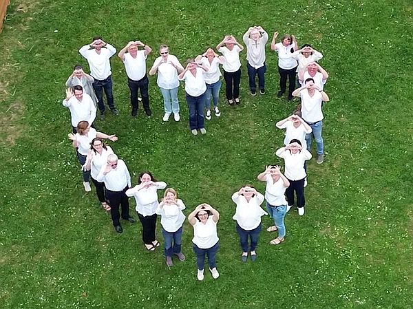 Riedbergchor - Aufstellung in Herzform