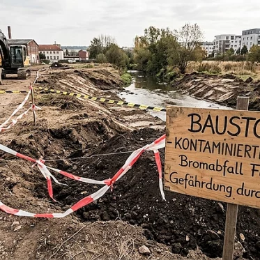 Symbolbild Kontaminierter Boden am Urselbach