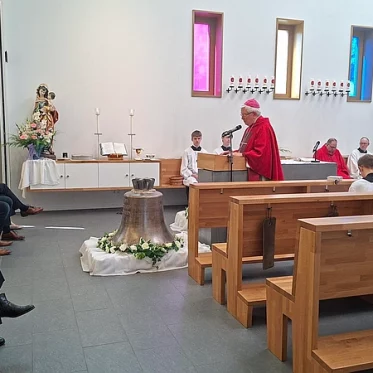 Predigt im Altarraum